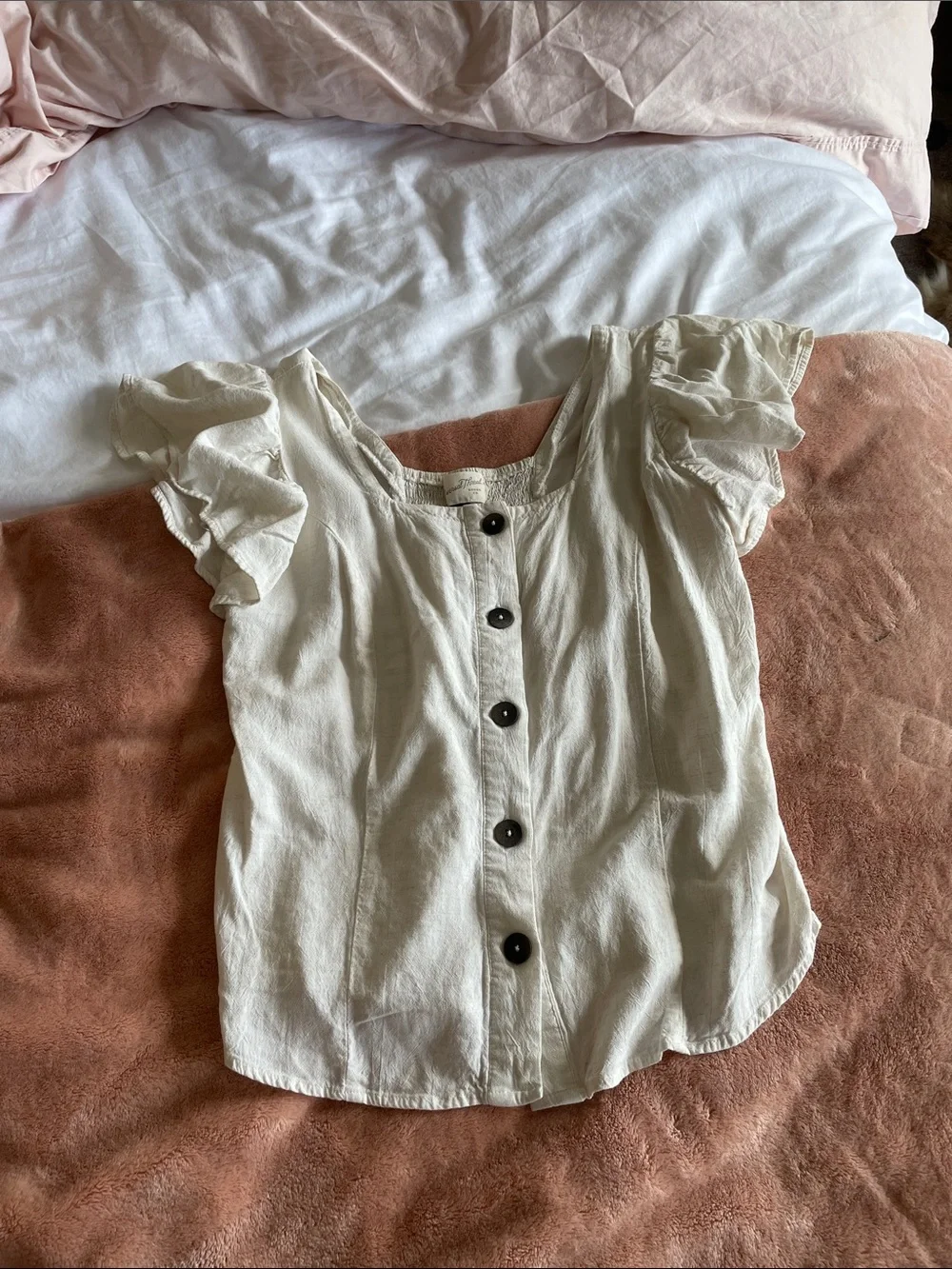 Universal Thread Cream Ruffle Sleeve Button-Front Top - Picture 1 of 8